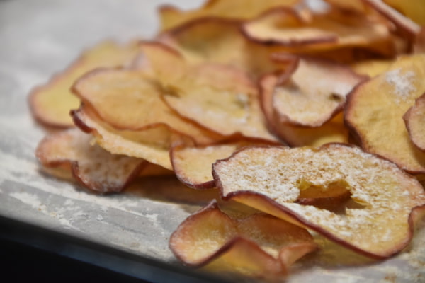 تصویر 3 از سیب خشک فله طبیعی سرشار از ویتامین و فیبر